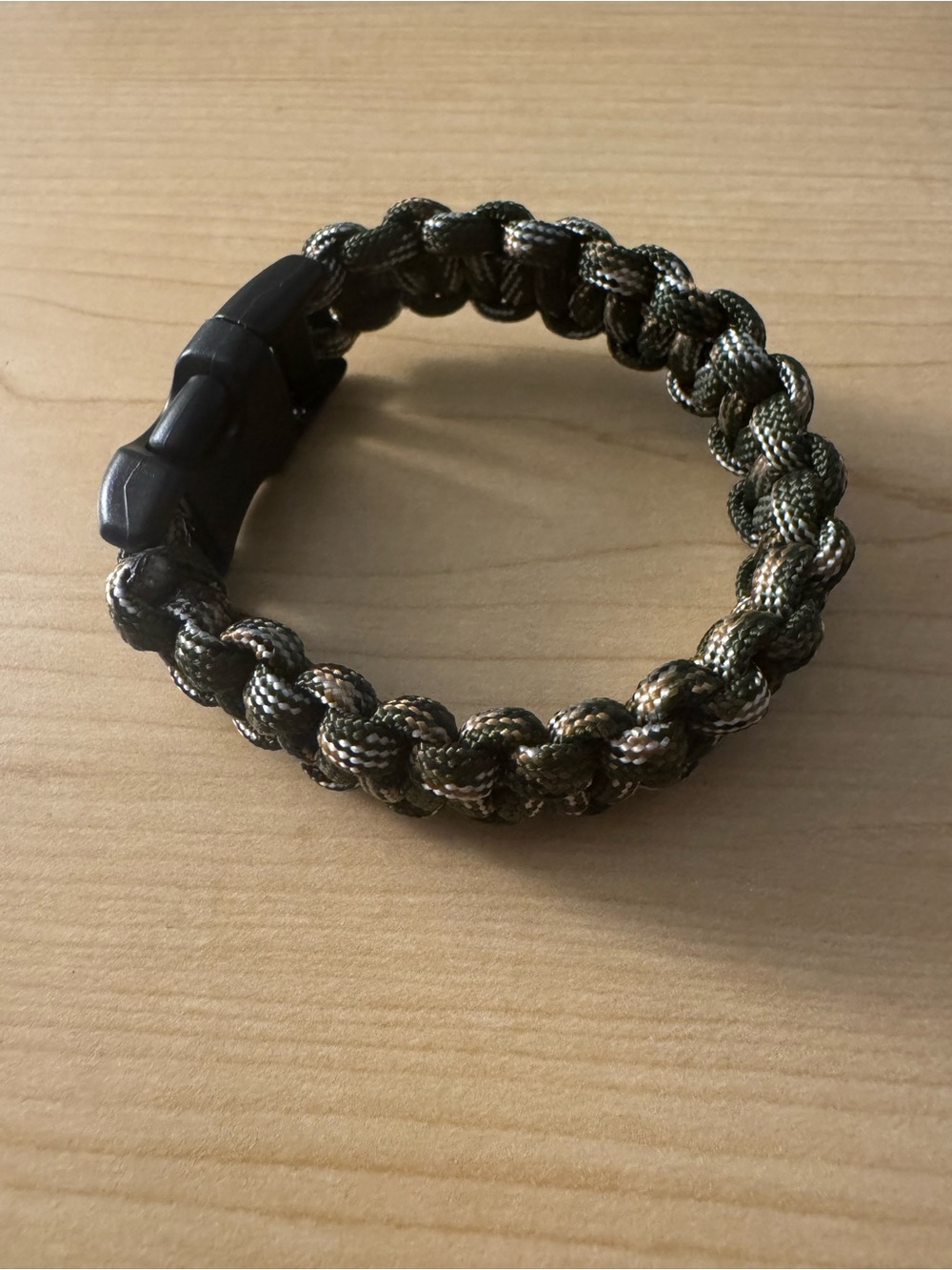Homemade Paracord Survival Bracelet - Camouflage Green